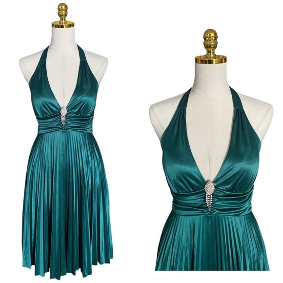 Green Y2K Homecoming Pleated Halter Fit-Flare Cocktail Mini Babydoll Dress Sz M - Picture 1 of 8